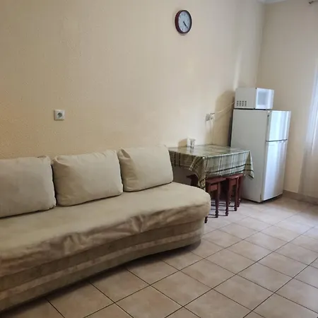 Apartment Domovik On Beregovskaya 3 *